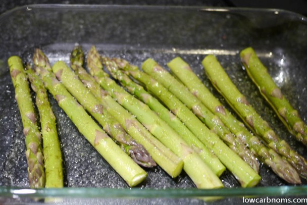 low carb roasted asparagus - suitable for keto, paleo, atkins diet