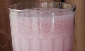 raspberry protein shake